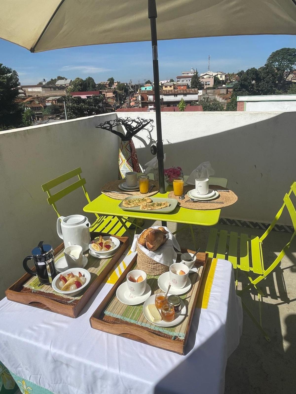 Appartements D'Hotes Marciloui Antsirabe Exterior photo